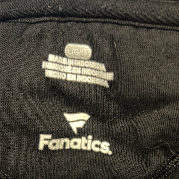 NASCAR Kyle Larson Men's Black Hoodie, no stains or tears, smoke free home - Picture 4 of 4